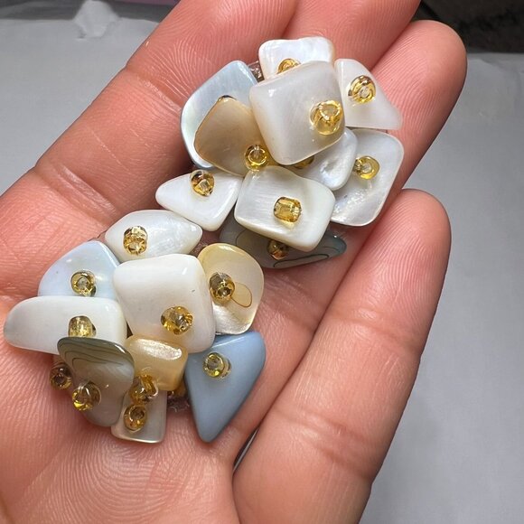 1950s Japan Clip-On Earrings Mother of Pearl cluster earrings Shell & Glass Bead - Picture 5 of 7